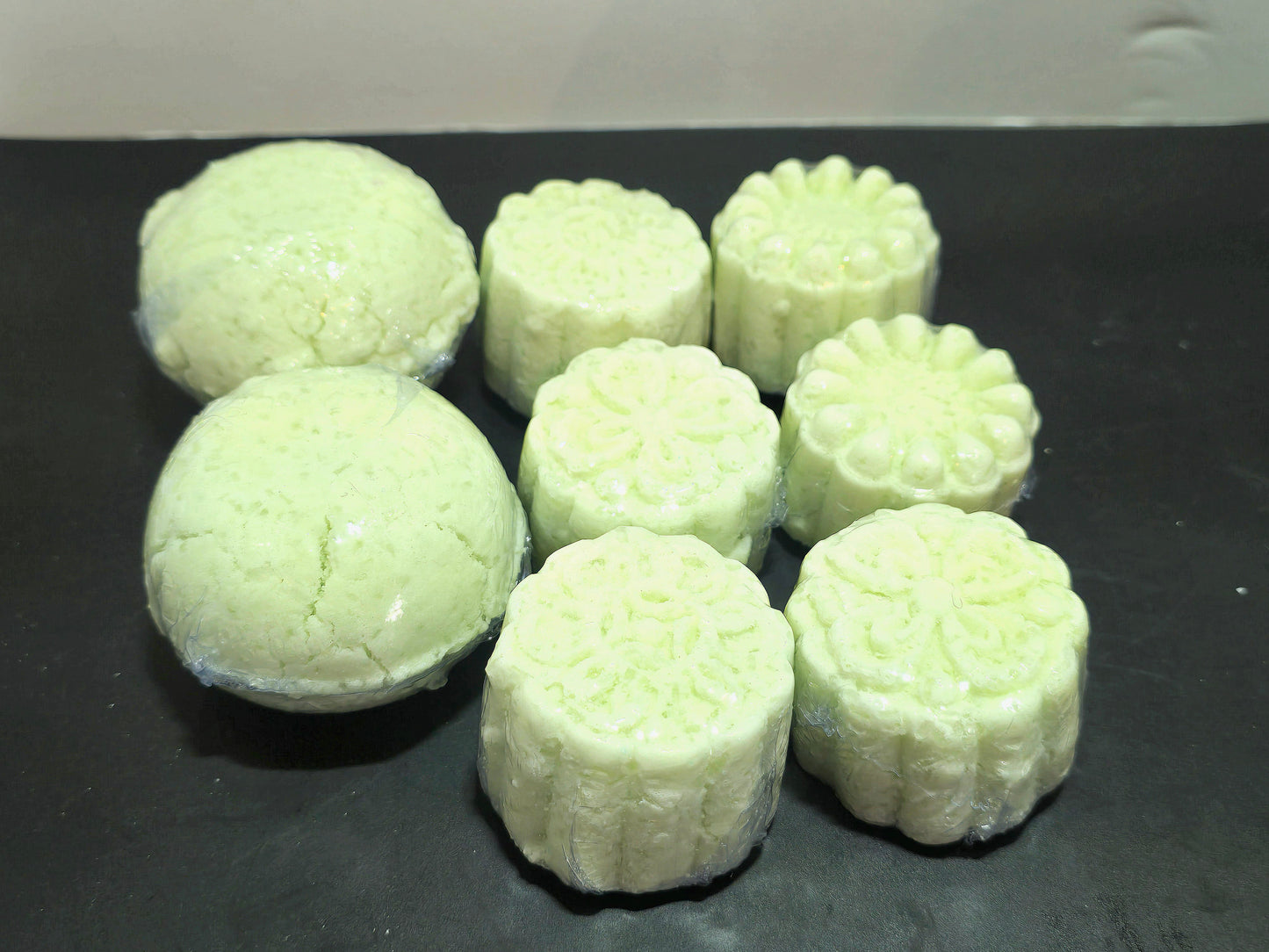 Muscle Relaxing - Eucalyptus & Peppermint Bath Bombs